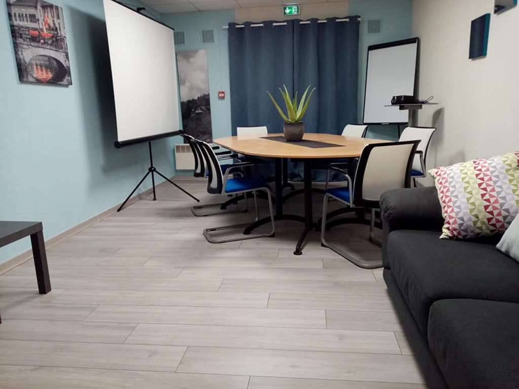 kyriad geneve saint genis pouilly