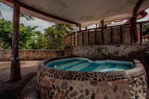 atremaru jungle retreat
