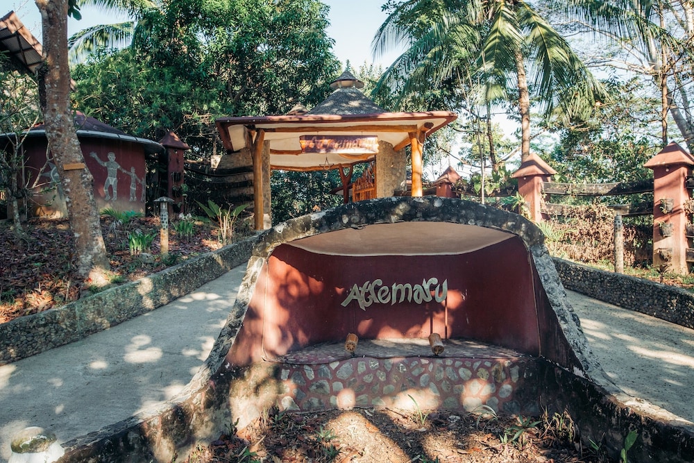 atremaru jungle retreat