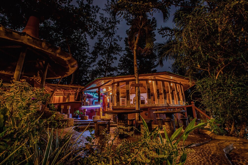 atremaru jungle retreat