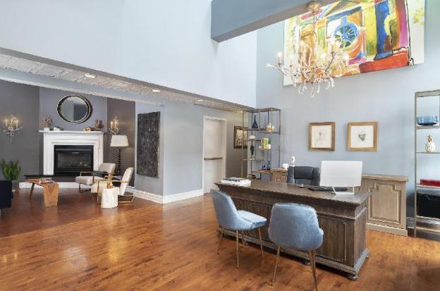 the independent hotel