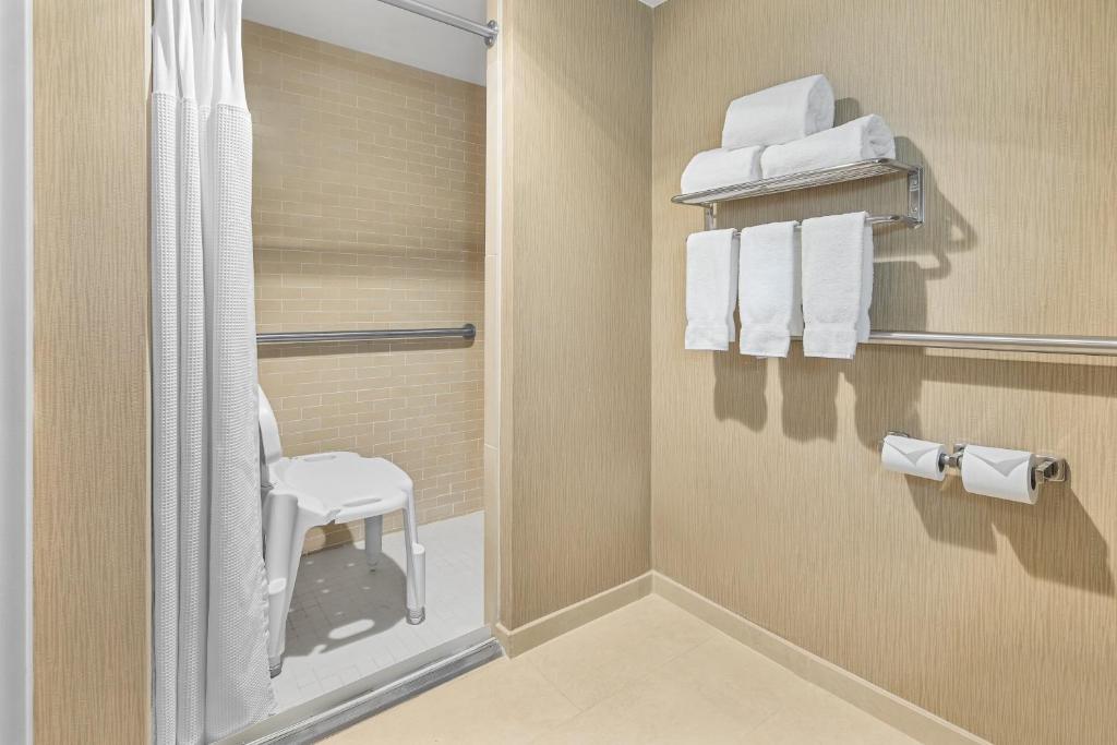 crowne plaza hotel greenville i 385 roper mtn rd by ihg