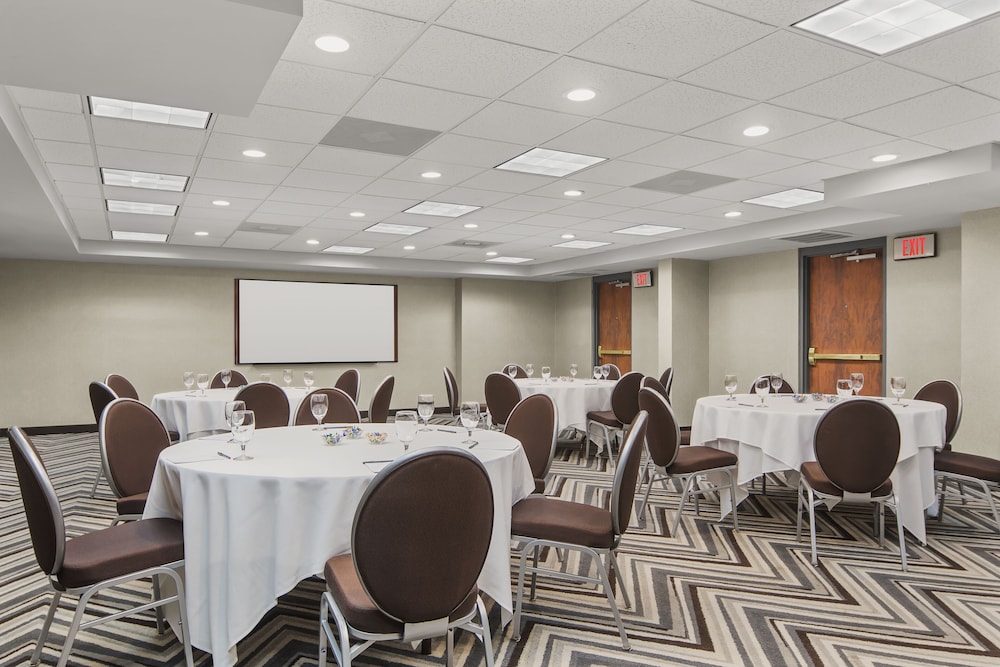 crowne plaza hotel greenville i 385 roper mtn rd by ihg