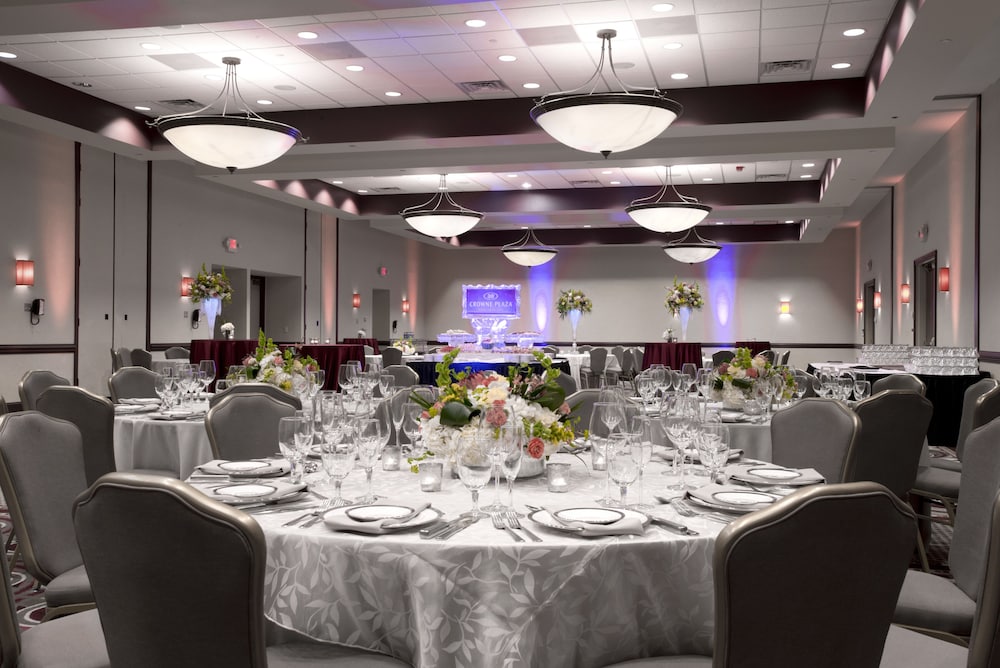 crowne plaza hotel greenville i 385 roper mtn rd by ihg