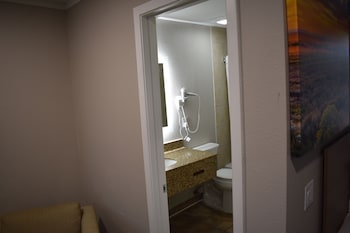 days inn by wyndham san antonio alamo riverwalk