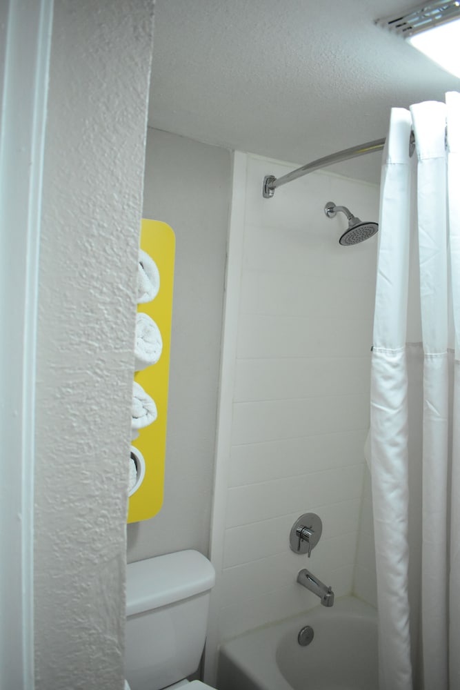 days inn by wyndham san antonio alamo riverwalk