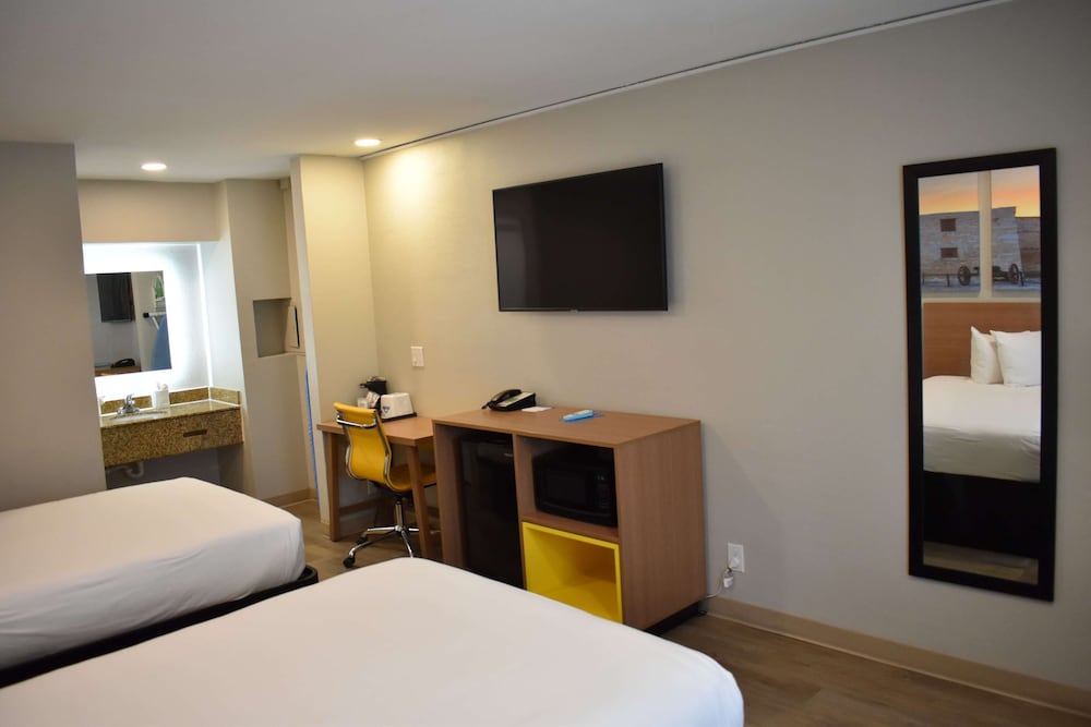 days inn by wyndham san antonio alamo riverwalk