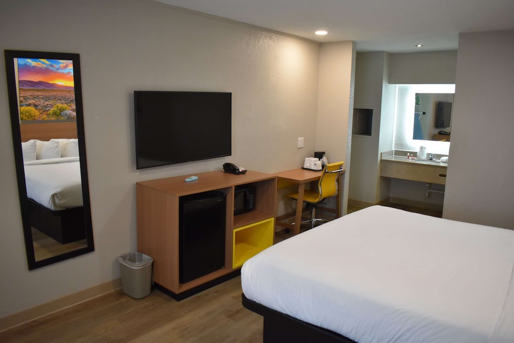 days inn by wyndham san antonio alamo riverwalk