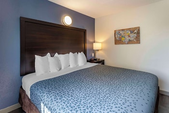 econo lodge and suites greenville