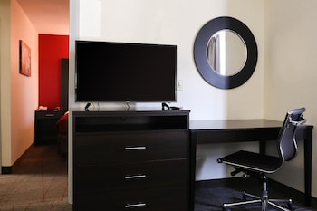 econo lodge and suites greenville