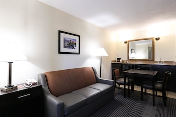 econo lodge and suites greenville