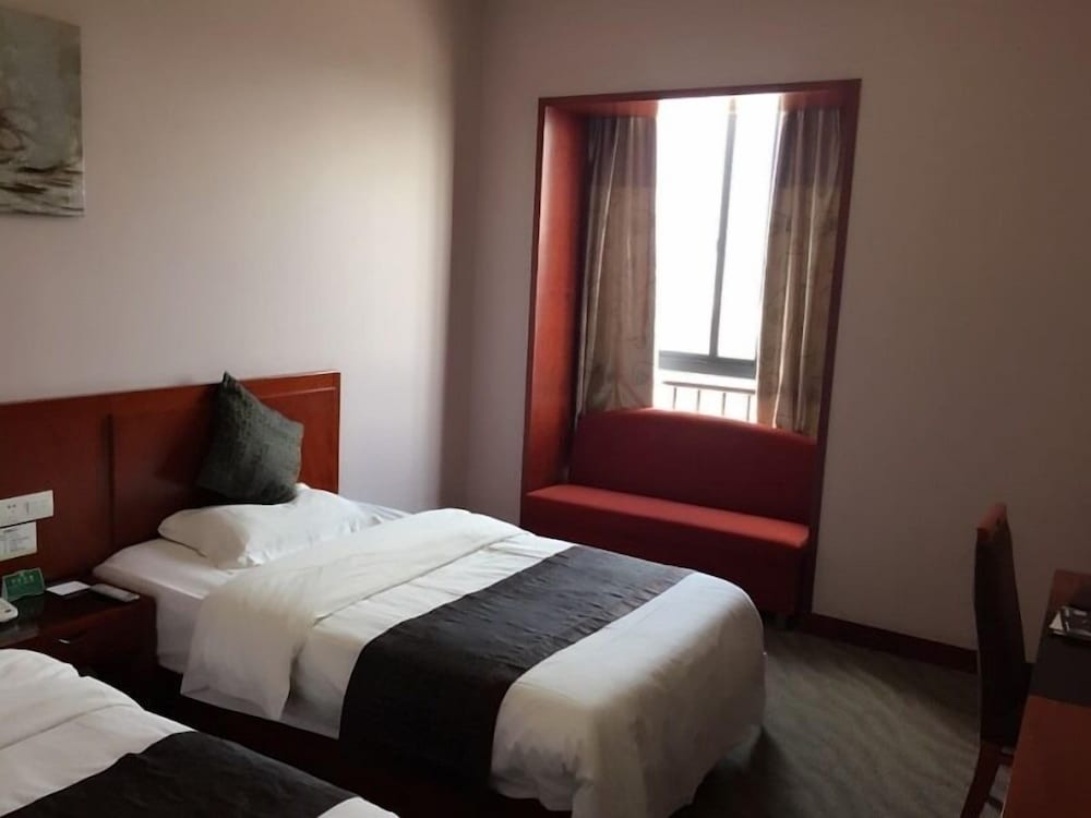 greentree alliance zhoushan shenjiamen duntou wharf hotel