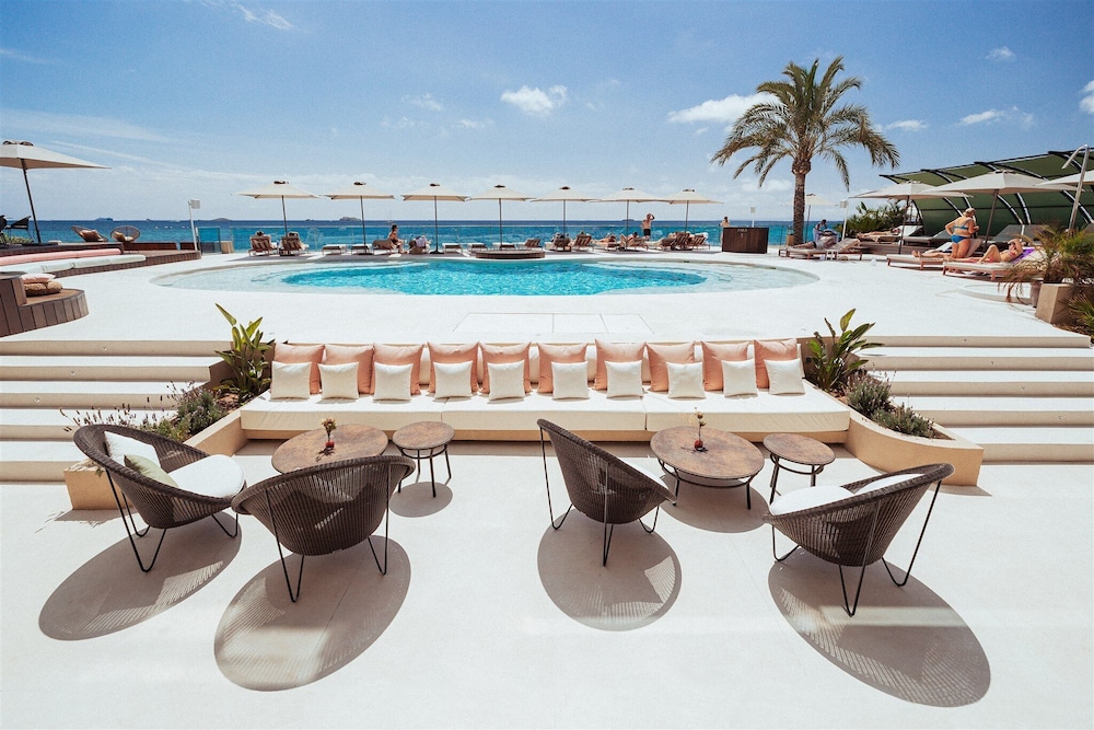 ama ibiza suites adults only