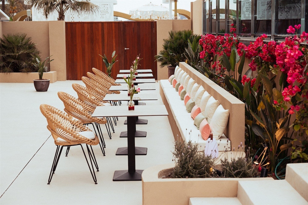ama ibiza suites adults only