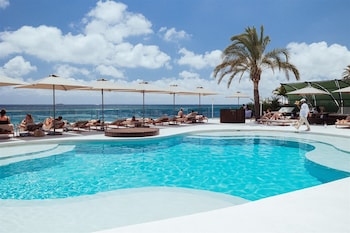 ama ibiza suites adults only
