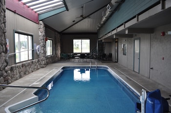 super 8 by wyndham petoskey