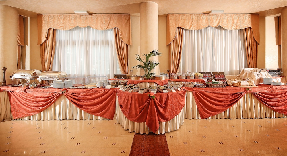 hotel savoy palace