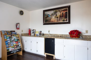 Nendels Inn & Suites,,2 star