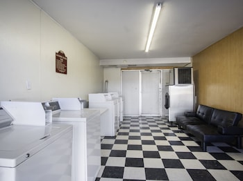 Nendels Inn & Suites,,2 star