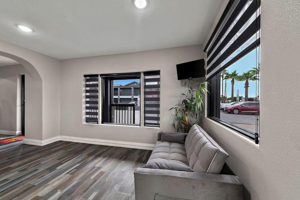 sky palace inn and suites by jasper laredo