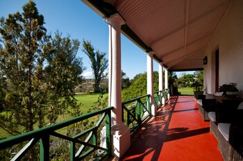 leeuwenbosch country house amakhala game reserve