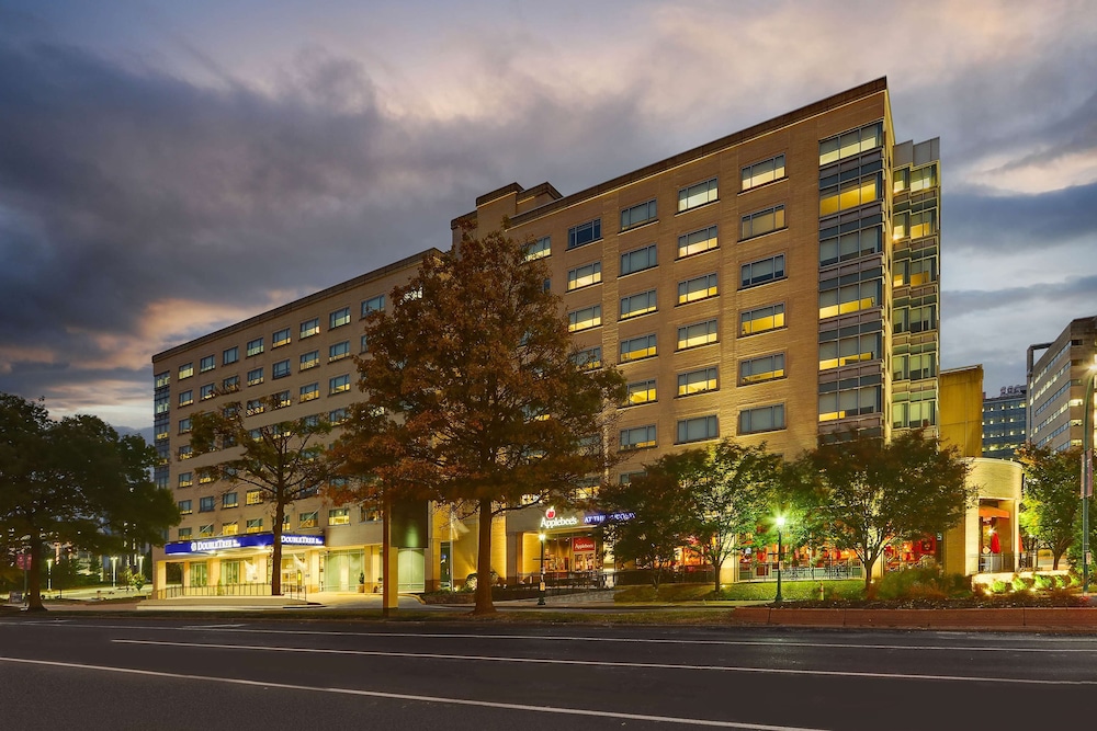 Doubletree By Hilton St. Louis Forest Park,St. Louis>>Clayton,4 star