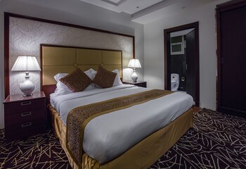 rest night hotel apartment