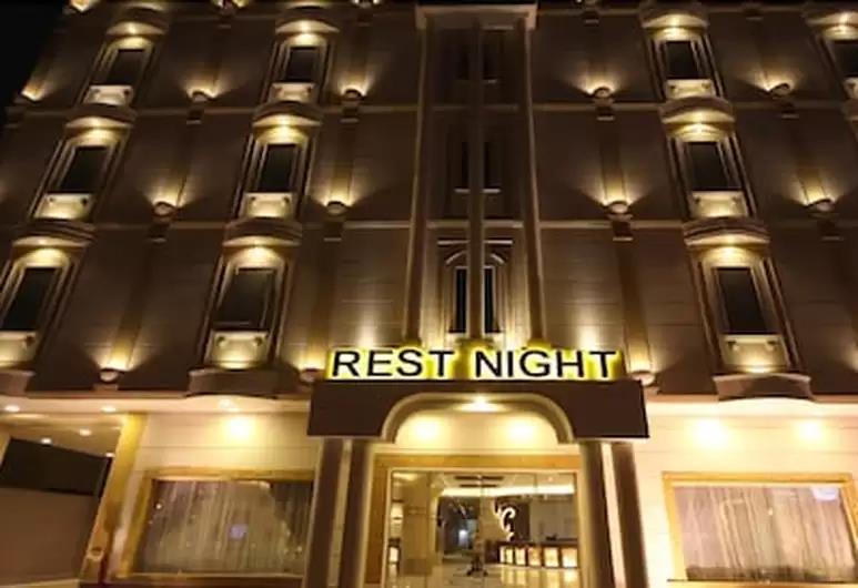 rest night hotel apartment