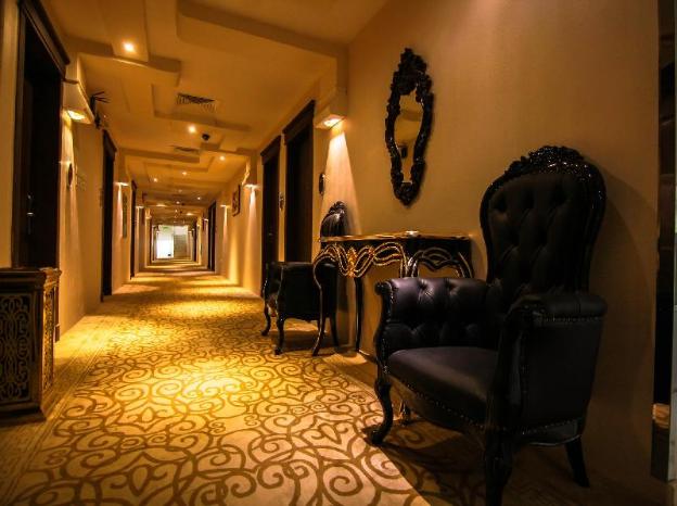 rest night hotel apartment