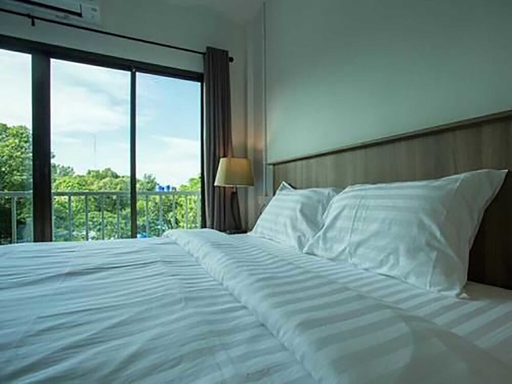 a plus hotel koh lipe hostel