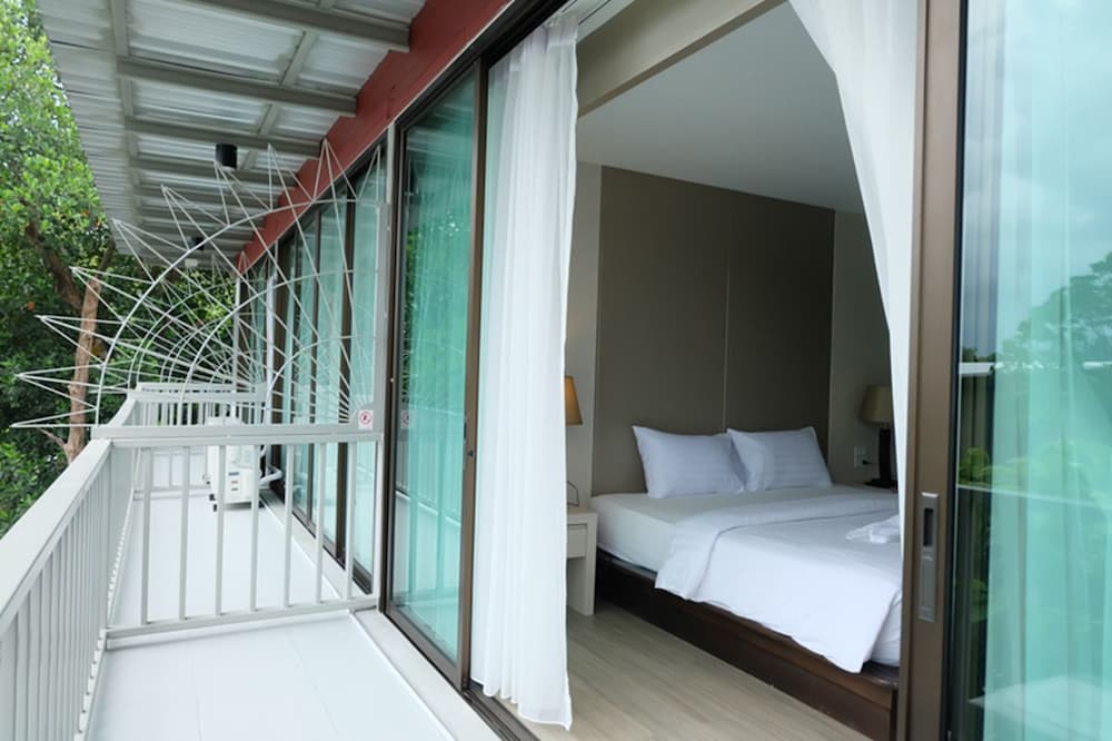 a plus hotel koh lipe hostel