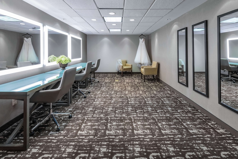 embassy suites by hilton st louis st charles