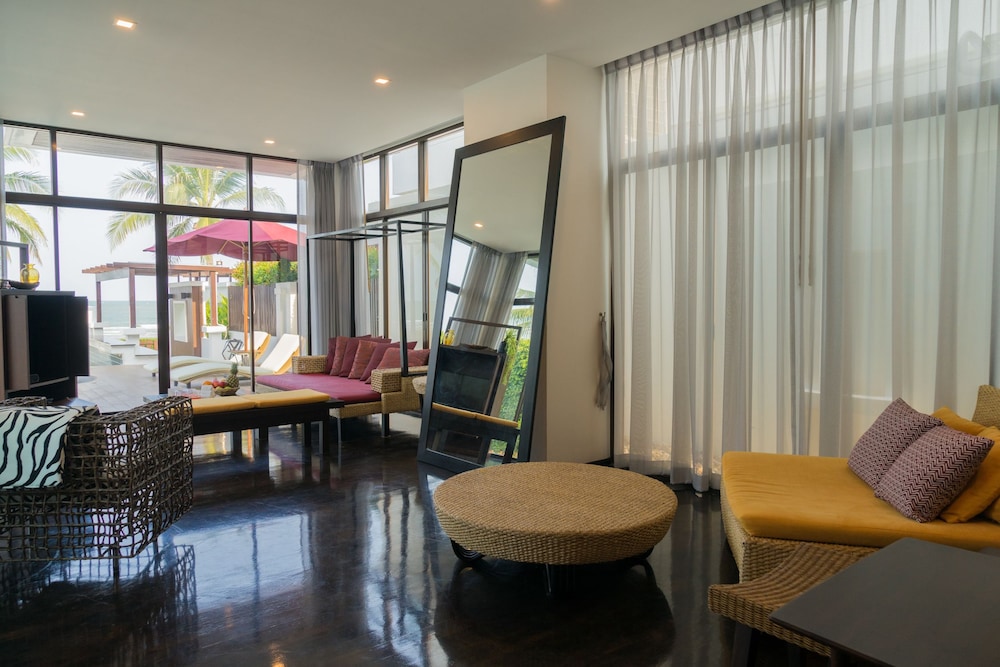 tolani le bayburi villas pranburi