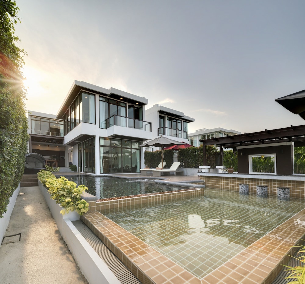 tolani le bayburi villas pranburi