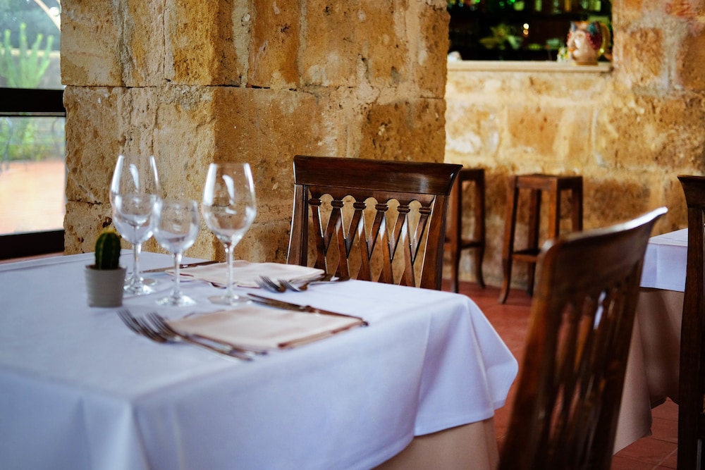 hotel villa favorita