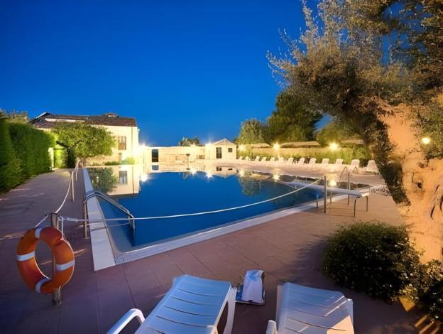 hotel villa favorita