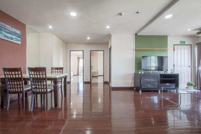 teja lakeview apartments