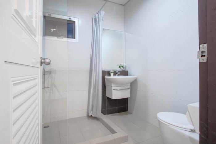 teja lakeview apartments