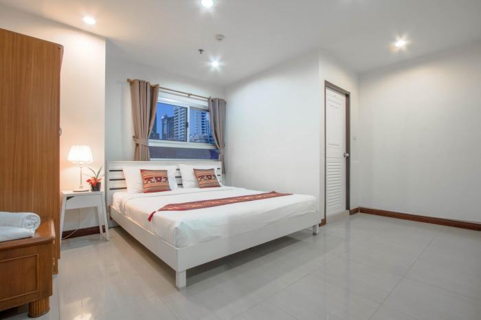 teja lakeview apartments