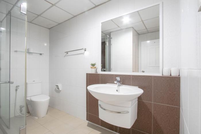 teja lakeview apartments