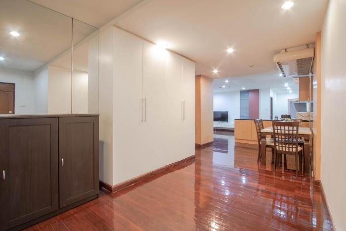 teja lakeview apartments