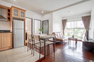 teja lakeview apartments