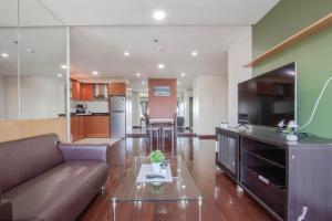 teja lakeview apartments