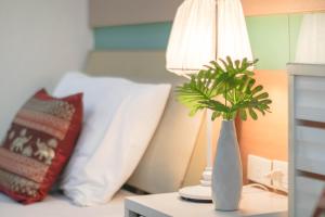 teja lakeview apartments