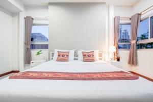 teja lakeview apartments