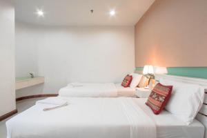 teja lakeview apartments