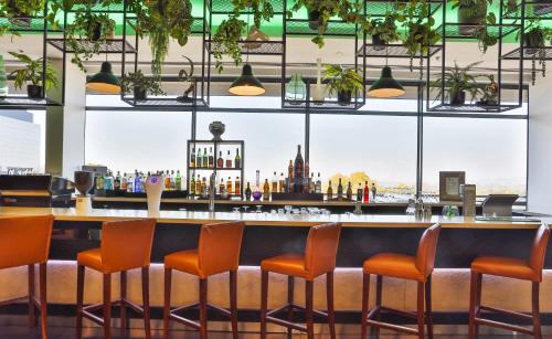 holiday inn rosebank an ihg hotel