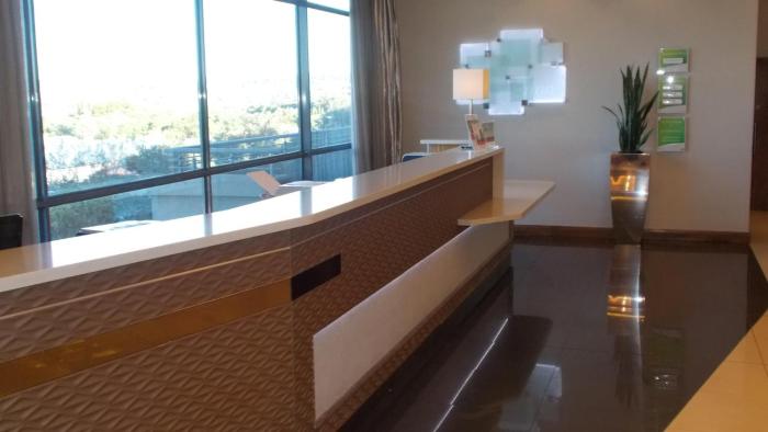 holiday inn rosebank an ihg hotel