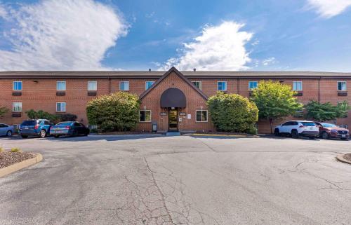 extended stay america select suites st louis westport craig