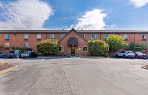 extended stay america select suites st louis westport craig